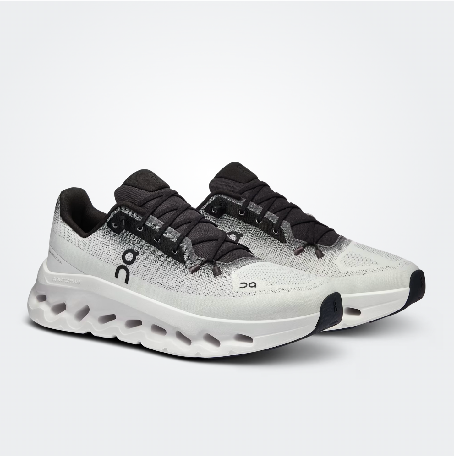 O.N Cloudtilt Black | Ivory